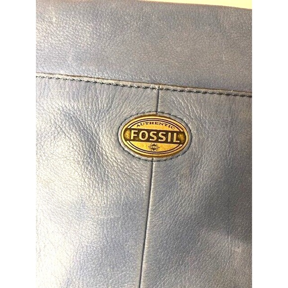 Vintage Fossil Cowhide Leather Fold-Over Denim Blue Shoulder Bag Hobo - Picture 6 of 15